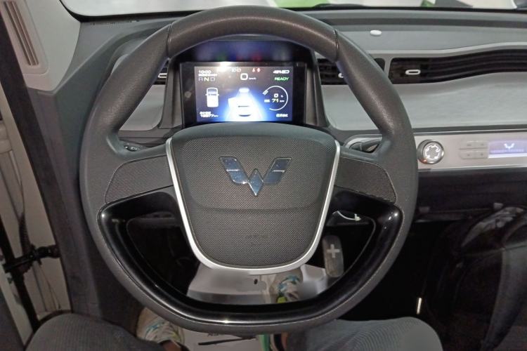 Used Wuling Hongguang MINIEV 2022 Macaron Premium Model – Lithium Iron Phosphate Steering Wheel
