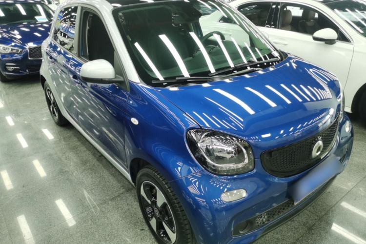 Used smart forfour 2016 1.0L 52 kW Passion Edition
