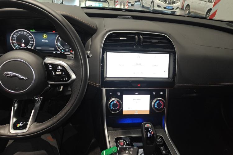 Used Jaguar XEL 2025 2.0T 250 PS R-DYNAMIC 90th Anniversary Edition