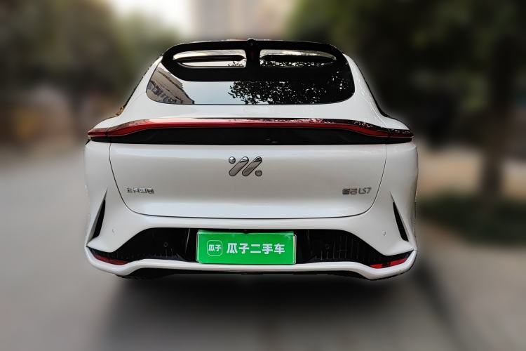 Used IM LS7 2023 90 kWh Elite Rear-Drive Version
