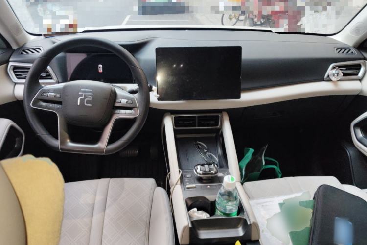 Used BYD Yuan UP 2024 401KM Leading Edition Center Console