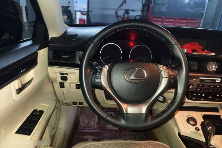 Used Lexus ES 2013 250 Elite Edition Steering Wheel
