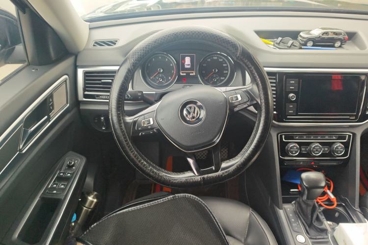 Used Volkswagen Teramont 2019 330TSI Two-Wheel-Drive Luxury Edition China V Standard
