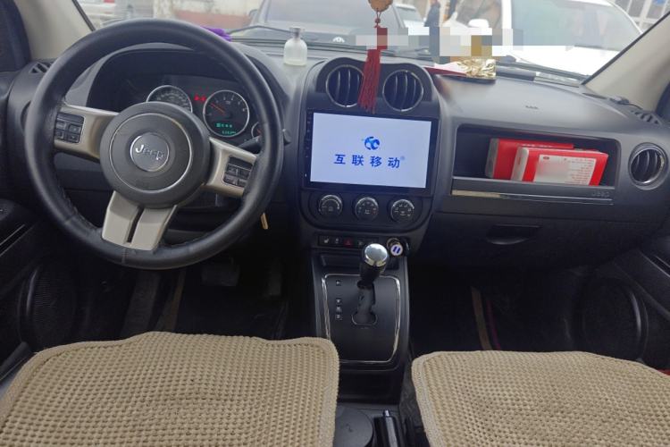 Used Jeep Compass 2012 2.0L two-wheel drive luxury version