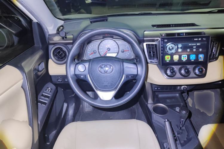 Used Toyota RAV4 2013 2.0L CVT Two-Wheel Drive Urban Edition
