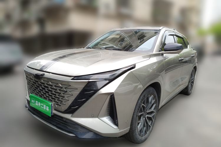 Used CHANGAN OSHAN Z6 2022 Blue Whale 1.5T DCT Smart Navigation Model