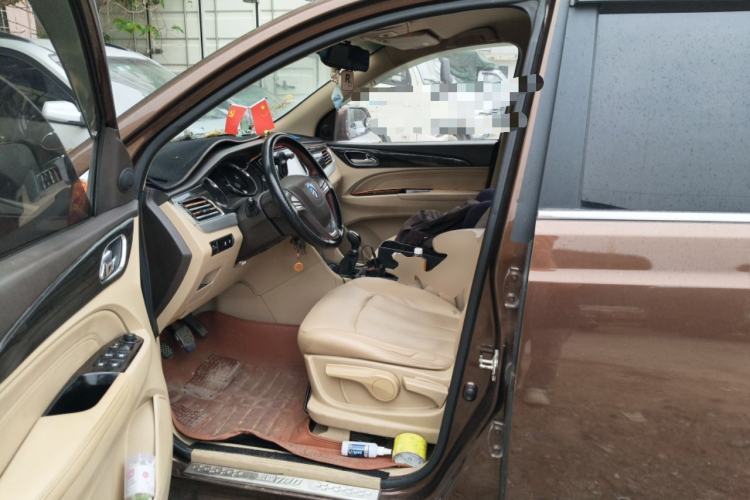 Used Baojun 730 2015 1.8L Manual Comfort ESP Version 7-seater