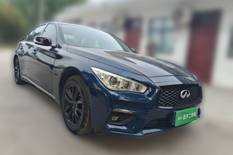 Used Infiniti Q50L 2018 2.0T Comfort Edition China VI Standard Front Right 45 Deg