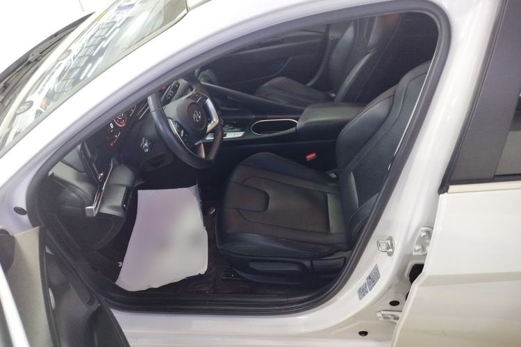 Used Hyundai Elantra 2021 1.5L CVT GLX Elite Edition Driver Seat