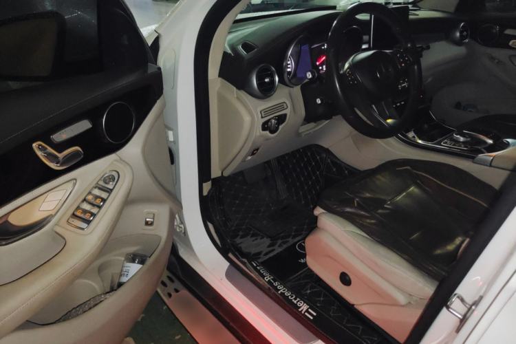 Used Mercedes-Benz GLC 2017 GLC 260 4MATIC Dynamic Edition
