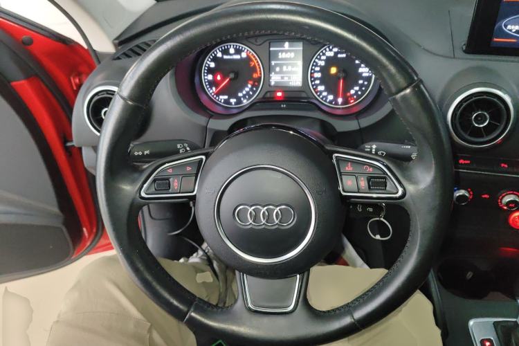 Used Audi A3 2016 Limousine 35 TFSI Prestige Edition Steering Wheel