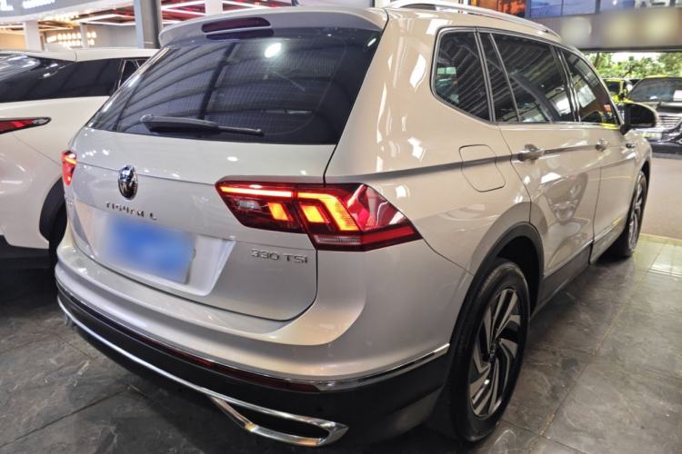 Used Volkswagen Tiguan L 2023 330TSI Automatic Two-Wheel Drive Smart Edition
