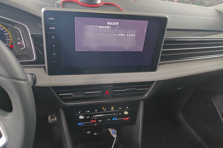 Used Volkswagen Tiguan L 2024 Outstanding Model 330TSI Automatic Two-Wheel Drive R-Line Dragon Glory Edition