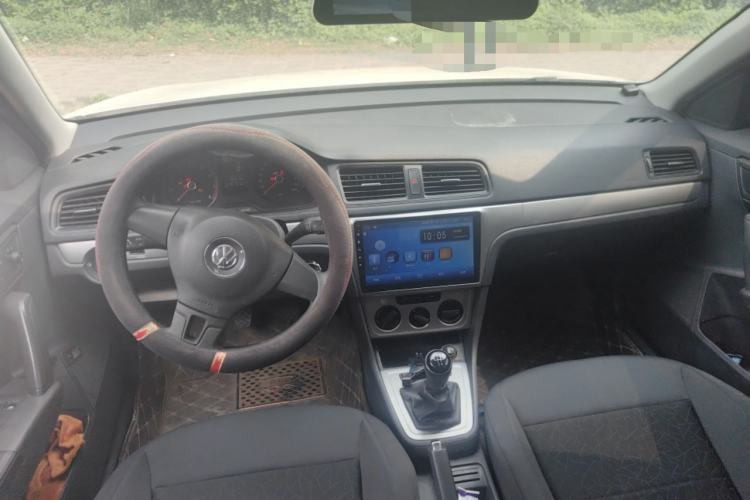 Used Volkswagen Lavida 2013 1.6L Manual Fashion Edition
