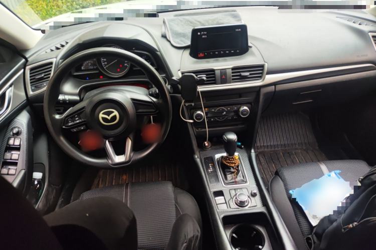 Used Mazda 3 Axela 2017 Sedan 1.5L Automatic Luxury Model Emission Standard China V Center Console