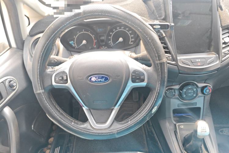 Used Ford Fiesta 2013 Sedan 1.5L Manual Fashion Edition Steering Wheel