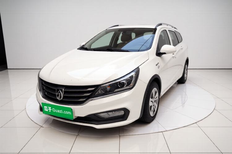 Used Baojun 310W 2017 1.5L Manual Comfort Version China V Guazi used car, China used car export, Used car for sale, Used cars, Cheapest cars for sale