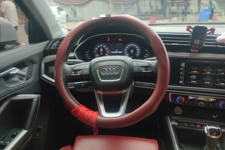 Used Audi Q3 2019 35 TFSI Advanced Dynamic Edition Steering Wheel