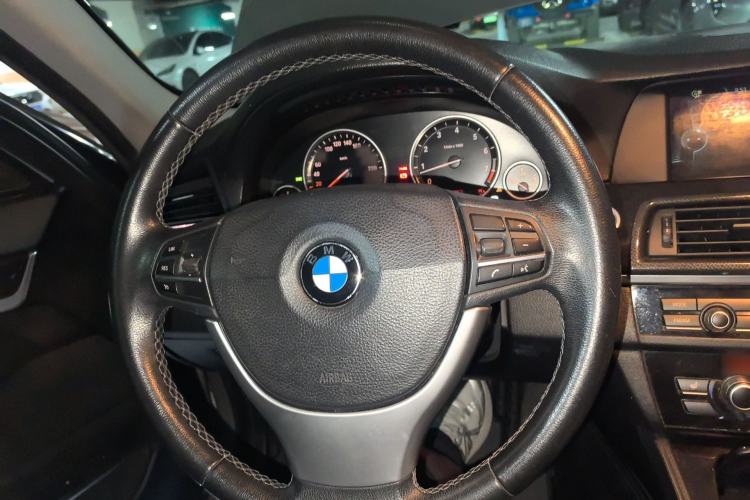 Used BMW 5 Series 2013 525Li Luxury Model Steering Wheel