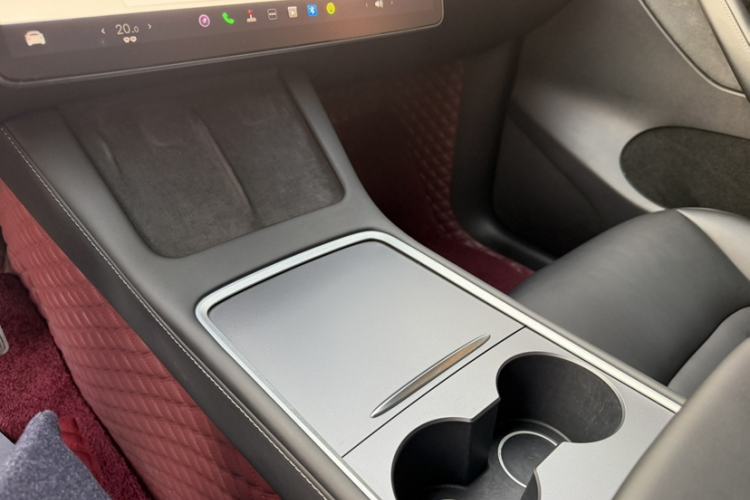 Used Tesla Model Y 2022 Rear-Wheel-Drive Version
