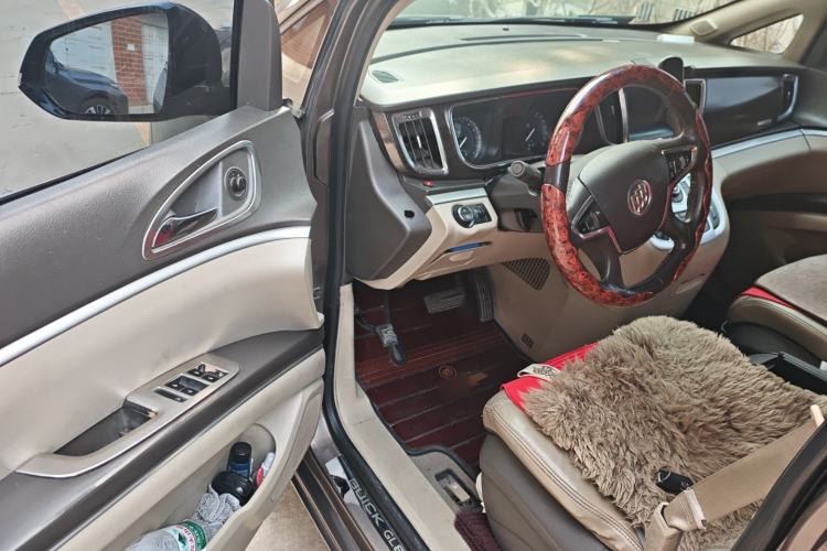 Used Buick GL8 2011 2.4L LT Luxury Business Executive Edition