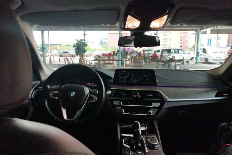 Used BMW 5 Series 2019 530Li Leading Model Luxury Package Center Console