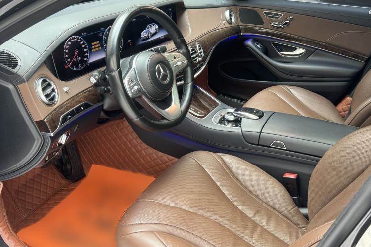 Used Mercedes-Benz S-Class 2018 S 320 L Interior 3