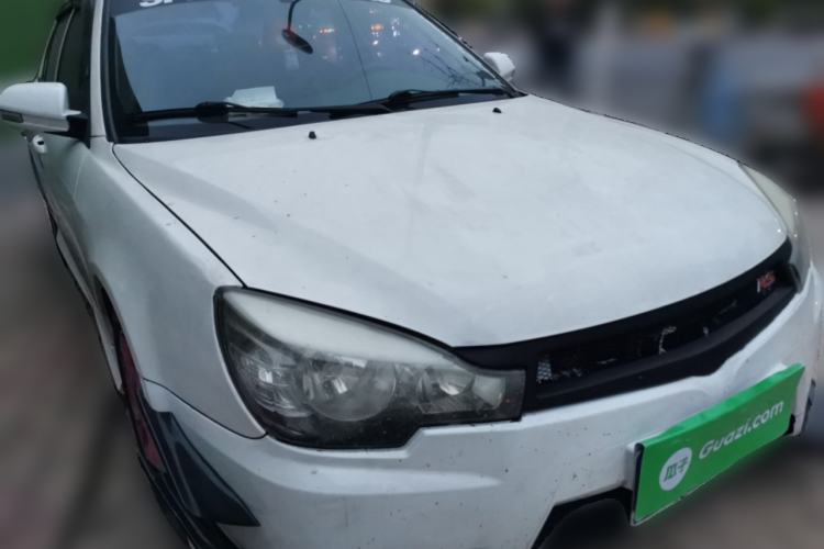 Used Soueast V3 Lingyue 2012 Revised Version 1.5L Manual – Style Edition Front Right 45 Deg