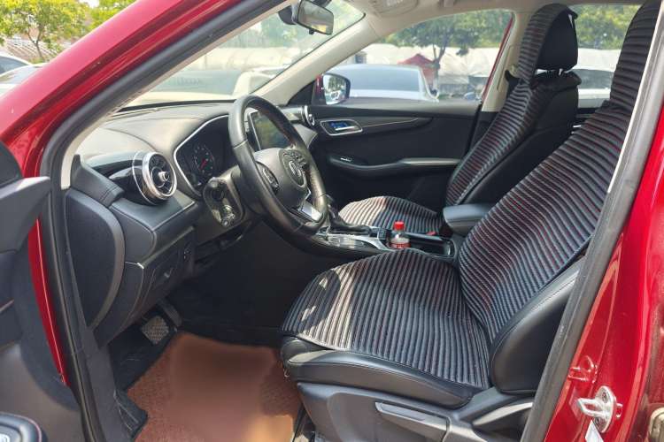 Used MG HS 2018 20T Automatic Two-Wheel Drive Hormone Dynamic Edition China V Standard Interior 5