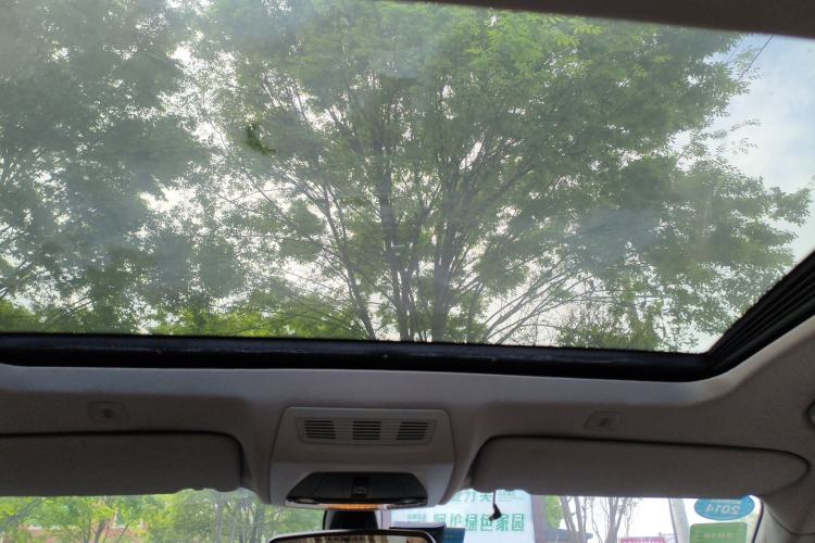 Used BMW 5 Series 2012 530Li Leading Model Headliner