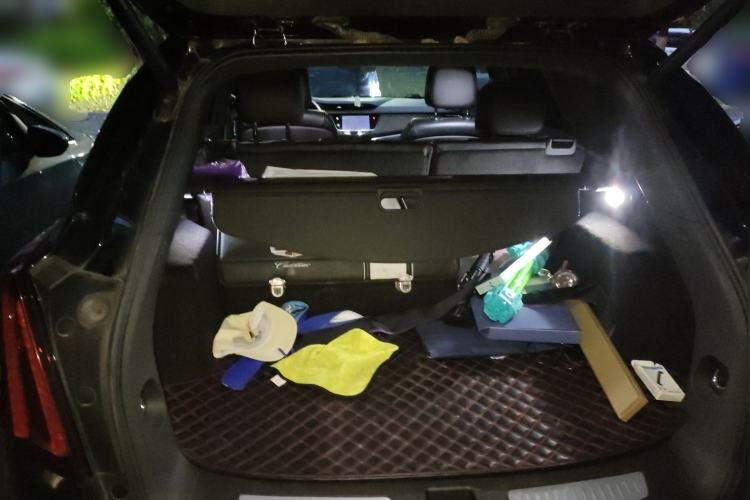 Used Cadillac XT5 2020 28T Luxury Version Trunk