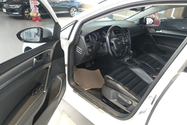 Used Volkswagen Golf 2016 230TSI Automatic Luxury Version