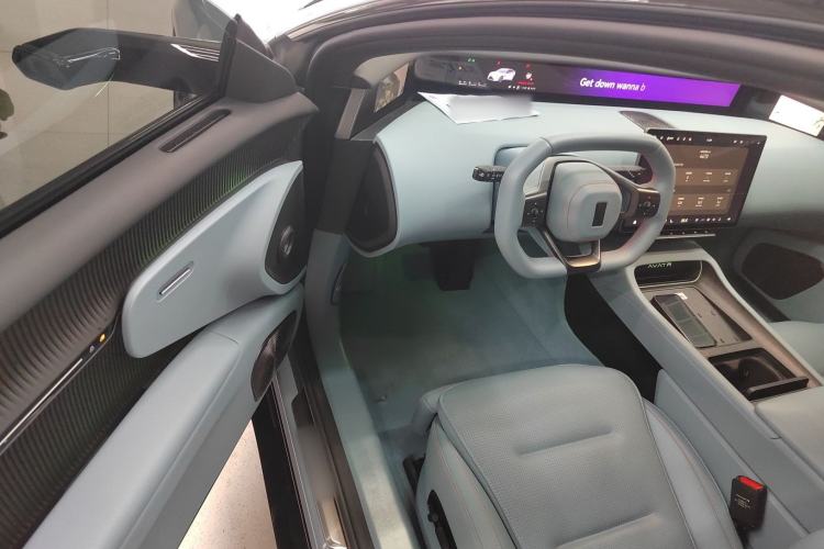 Used Avatr 12 2025 Year Updated Ultra Extended-Range Version Driver Seat