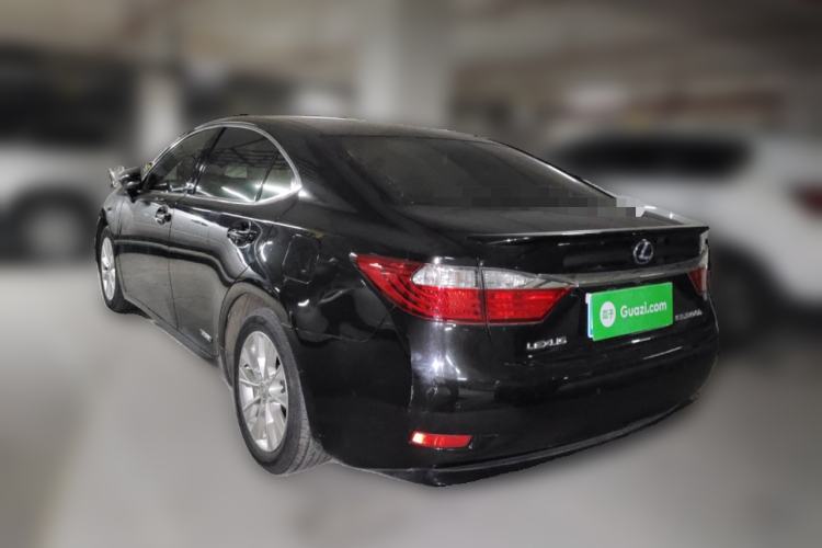 Used Lexus ES 2013 300h Elite Edition