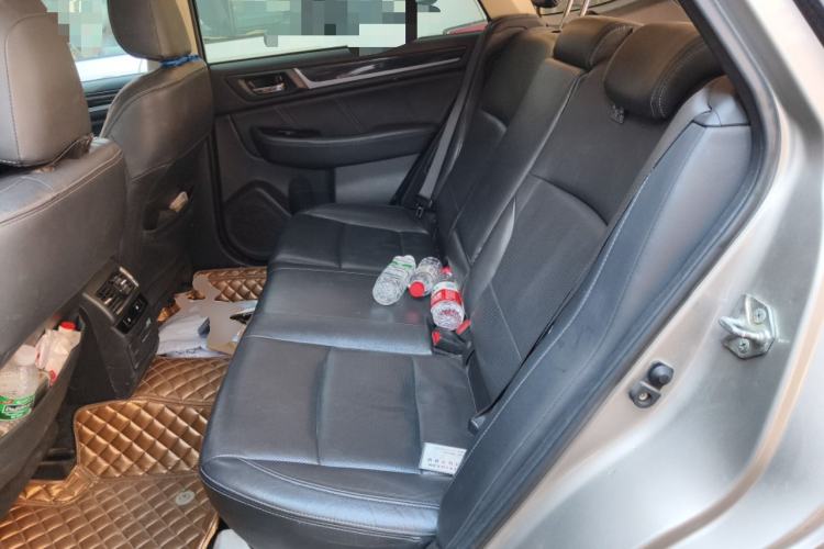 Used Subaru Outback 2015 2.5i Luxury Navigation Edition Left Rear Seat