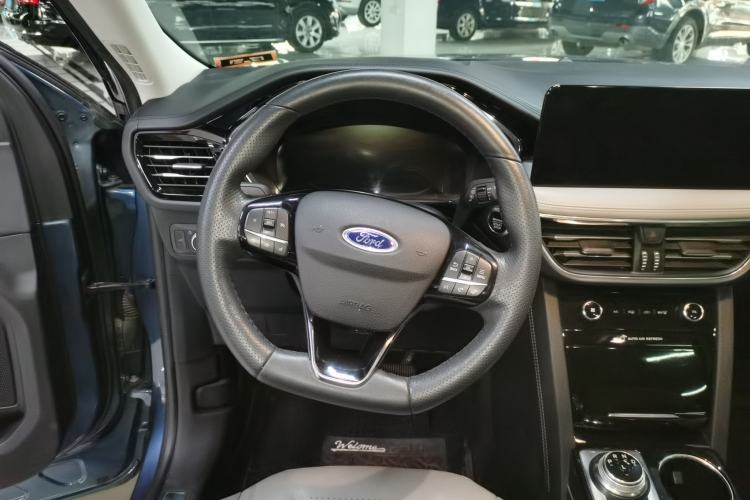 Used Ford Escape 2020 EcoBoost 245 Two-Wheel Drive Smart & Enjoyment Model
