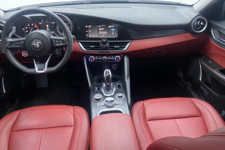 Used Alfa Romeo Giulia 2020 2.0T 280HP Midnight Phantom Limited Edition
