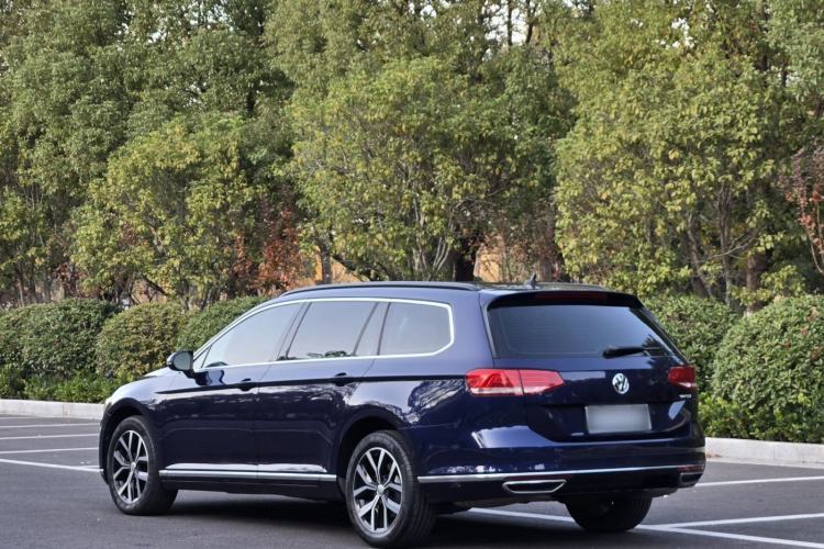 Used Volkswagen Variant 2018 380TSI Two-Wheel Drive Comfort Edition
