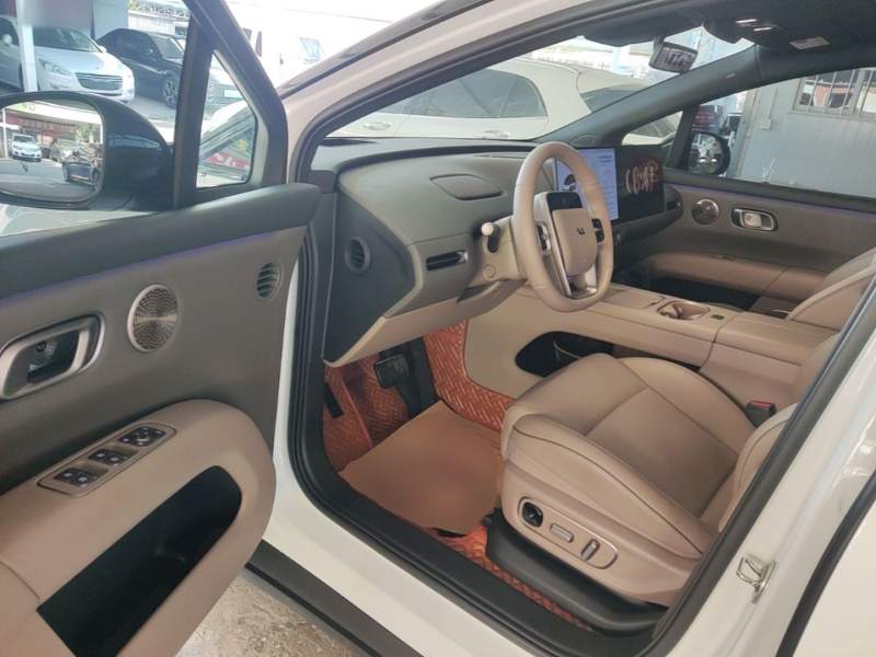 Used Li Auto i6 2025 Model Two-Wheel-Drive Standard Type — 15