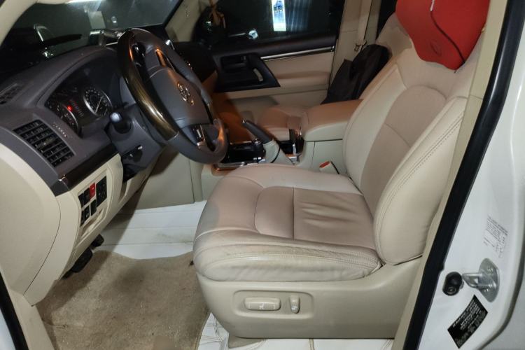 Used Toyota Land Cruiser 2019 4.0L 7-Seater Automatic Transmission Middle East Version
