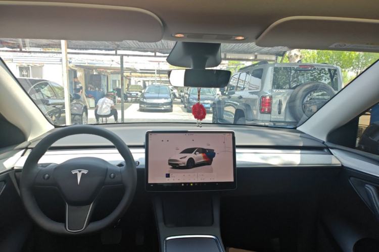 Used Tesla Model Y 2024 Rear-Wheel-Drive Version Center Console