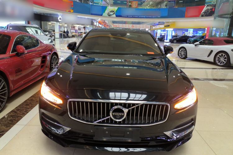 Used Volvo S90 2019 T4 Zhiyi Edition

