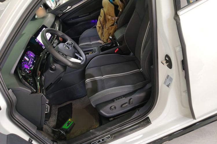 Used Volkswagen Golf 2023 Facelift 280TSI DSG R-Line Lite
