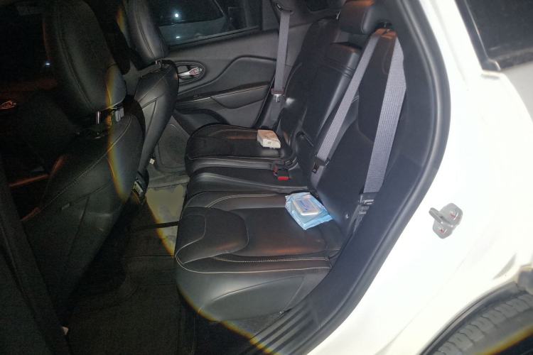 Used Jeep Cherokee 2017 2.0L Superior Edition Left Rear Seat