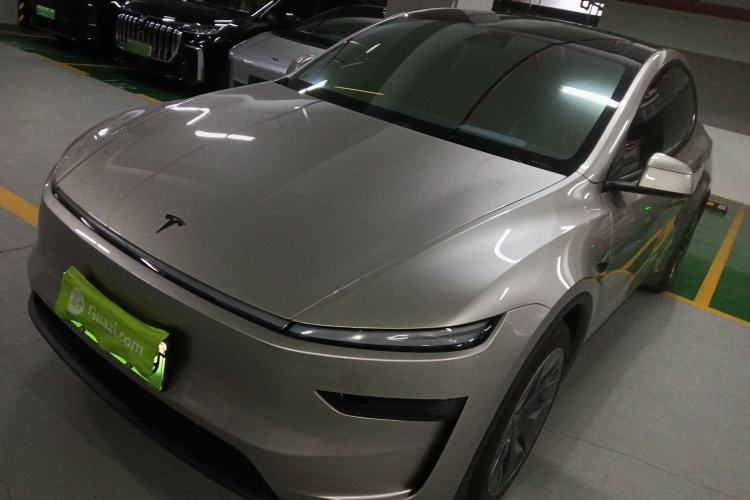 Used Tesla Model Y L 2025 Model Long-Range All-Wheel-Drive Version