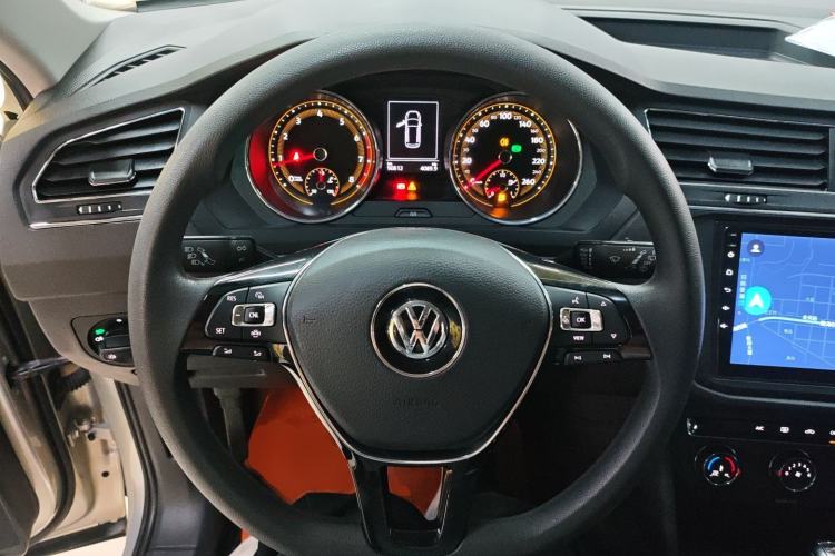 Used Volkswagen Tiguan L 2020 330TSI Automatic Two-Wheel Drive Luxury Edition China VI Standard