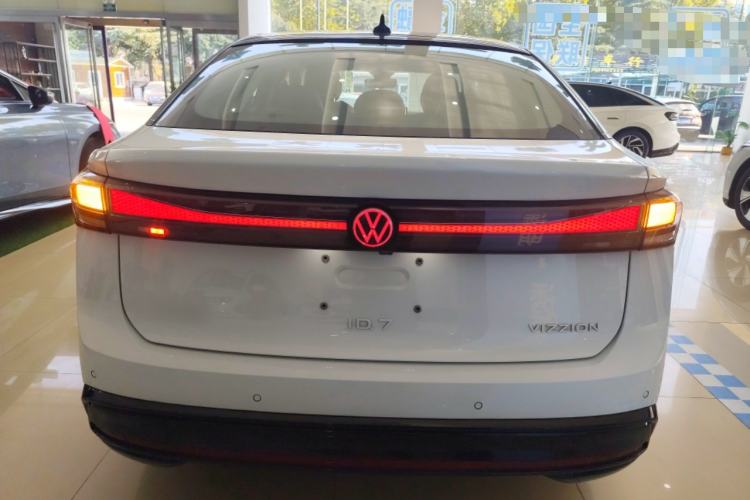 Used Volkswagen ID.7 VIZZION 2024 AIR model