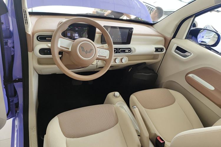 Used Wuling Hongguang MINIEV 2024 3rd Generation 215km Advanced Version
