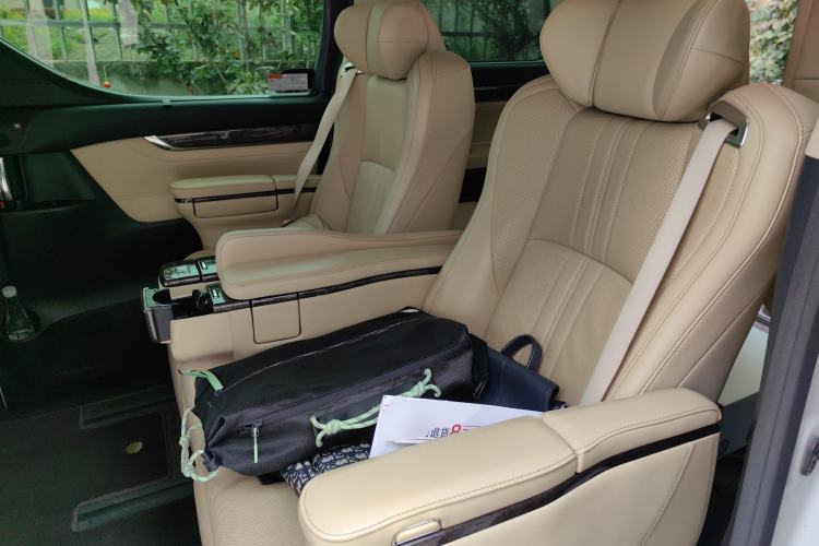 Used Toyota Vellfire 2019 Dual-Engine 2.5L HV Prestige Edition Left Rear Seat