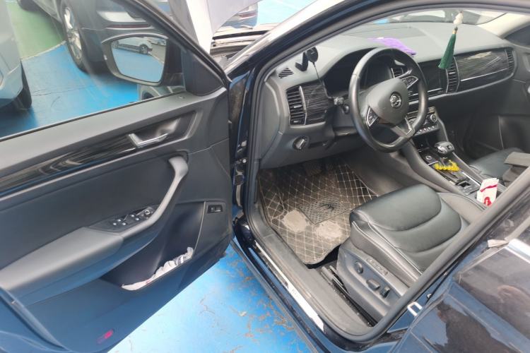 Used Skoda Kodiaq 2019 Facelifted TSI330 5-Seater Two-Wheel-Drive Luxury Enjoyment Edition China VI Standard
